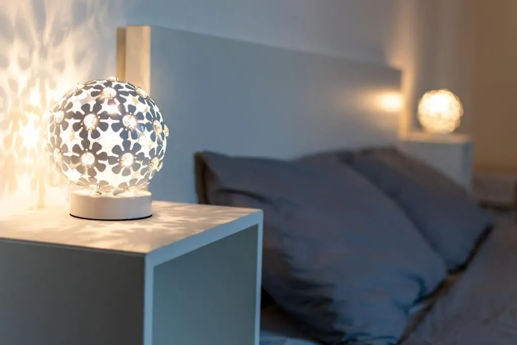 10 Min To Centrale Luxury Loft With Suite Milan Italy