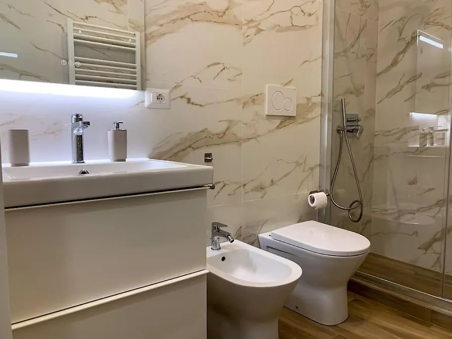 Apartment 10 Min To Centrale Luxury Loft With Suite Milan